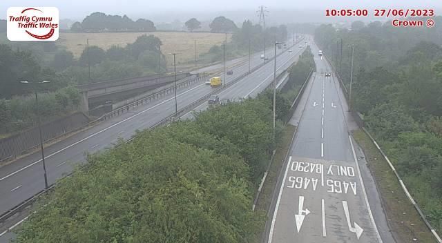 Traffic Cam Llandarcy: M4 eastbound at junction
