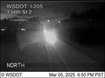 Traffic Cam Battle Ground › North: I-205 at MP 36.8: 134th St Camera
