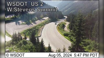 Traffic Cam Berne › West: US 2 at MP 64.3: West Stevens Pass - Ski Lodge