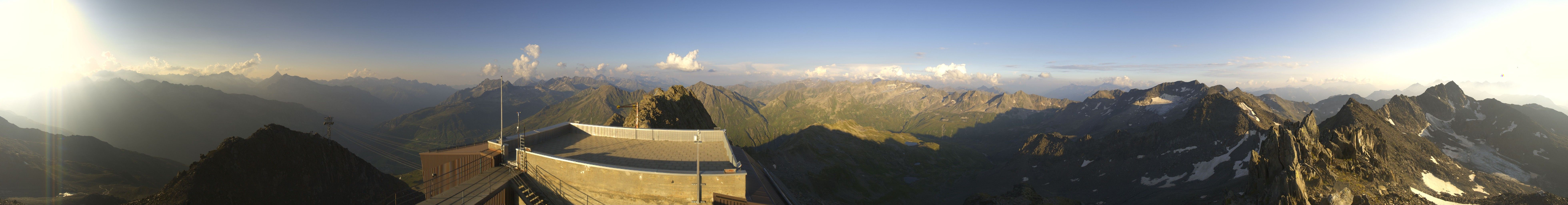 Andermatt: Nätschen (Andermatt) - Gotthard Pass - Oberalp Pass