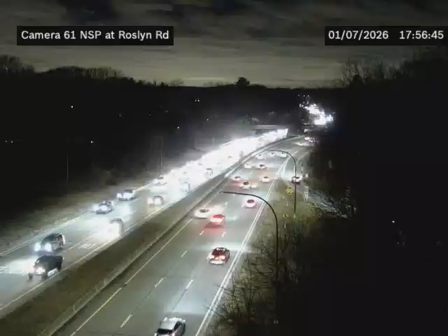 Traffic Cam Munsey Park › West: NSP at Roslyn Rd