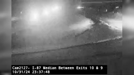 Traffic Cam Town of Halfmoon › South: I-87 Between Exits 10-9