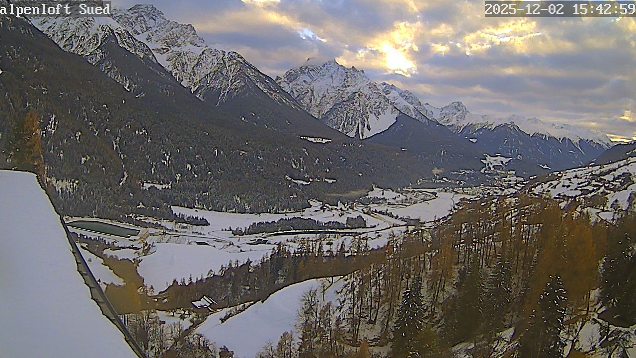 Sins (Sent) › Süden: Alpenloft 4-8 Bett-Ferienwohnung oder Studio mit Bad Ab CHF 532.- die Woche