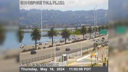 Traffic Cam Oakland › East: TVD40 -- I-80 : Before Toll Plaza