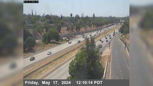 Traffic Cam Fresno › South: FRE-41-AT SHAW AVE