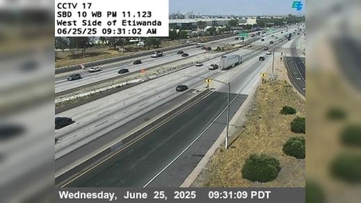 Traffic Cam Ontario › West: I-10 : (17) West Side Etiwanda