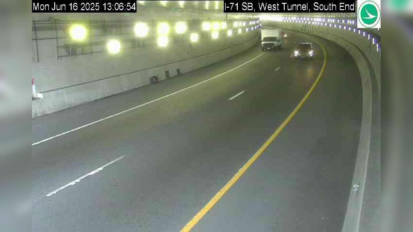 Traffic Cam Pendleton: I-71 SB, West Tunnel, South End