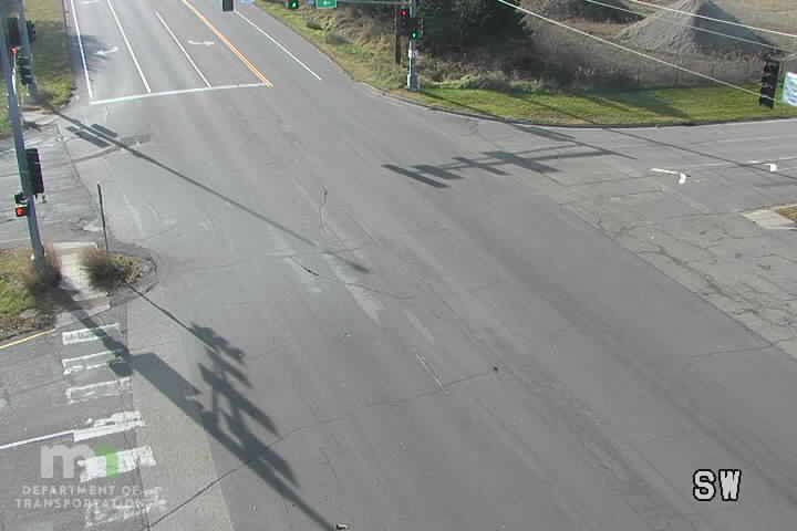 Traffic Cam Oakdale: T.H.120 @ C.S.A.H.14