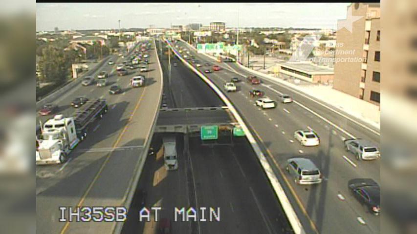 Traffic Cam San Antonio › South: IH 35 at Main