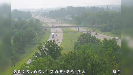 Traffic Cam Indianapolis: I-70: 1-070-093-1-1 W OF CUMBERLAND RD