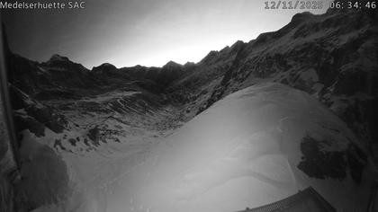 Medel › Ost: Medelserhütte SAC