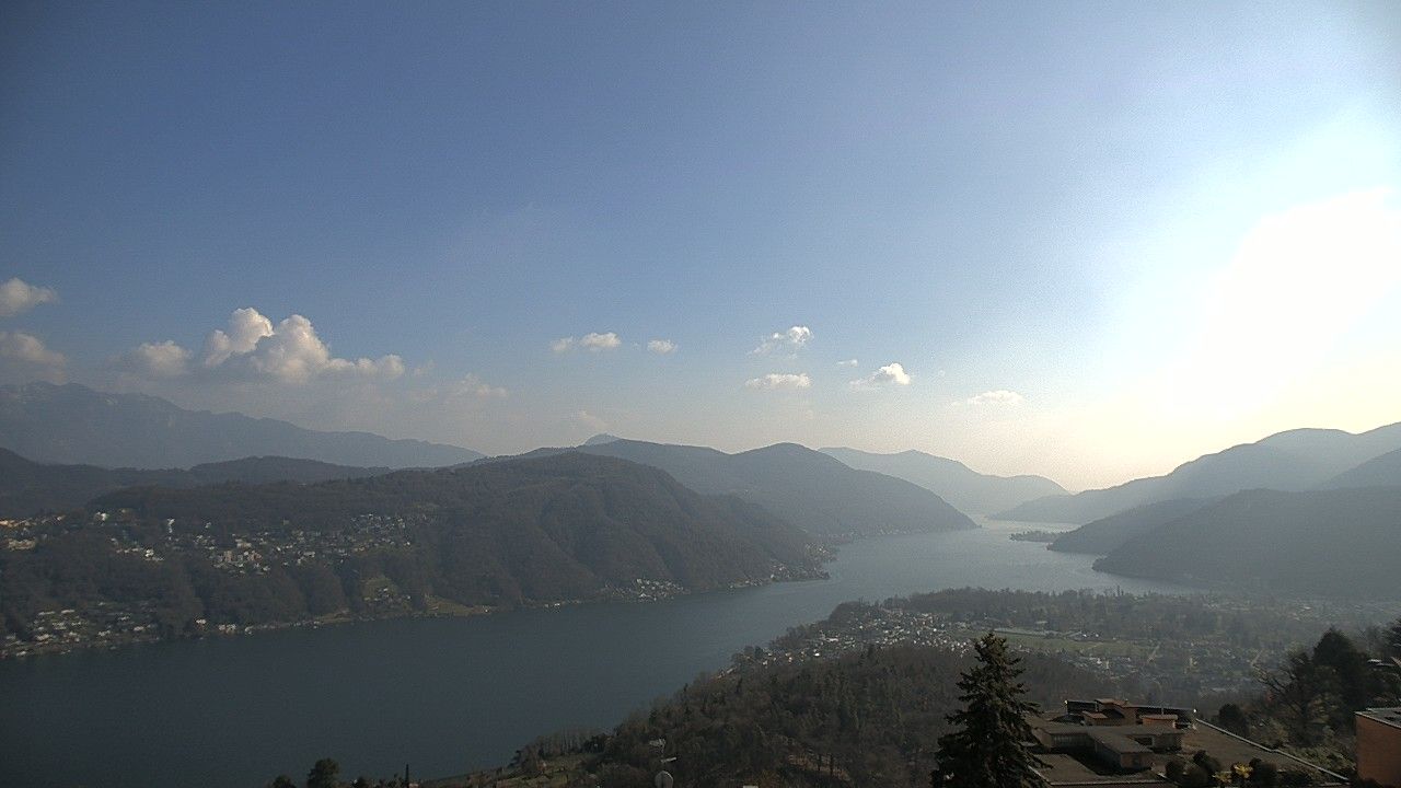 Vernate: Il Lago di Lugano da - Ticino (Svizzera)