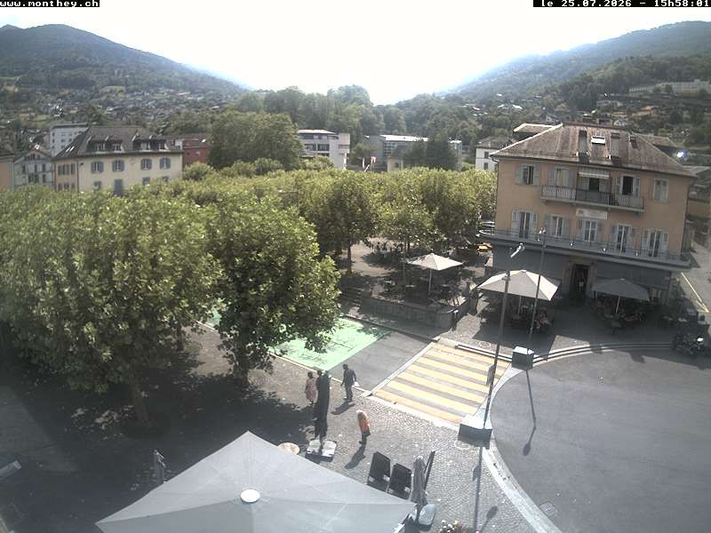 Monthey › Südwesten: Apéro folklorique montheysan - Place Centrale