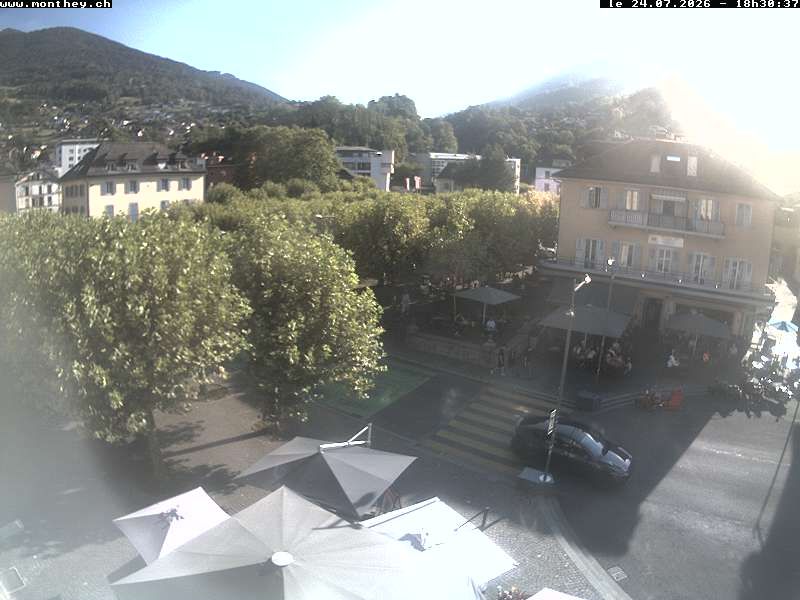 Monthey › Südwesten: Apéro folklorique montheysan - Place Centrale