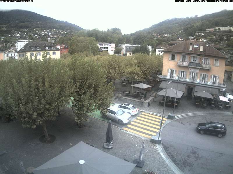 Monthey › Südwesten: Apéro folklorique montheysan - Place Centrale