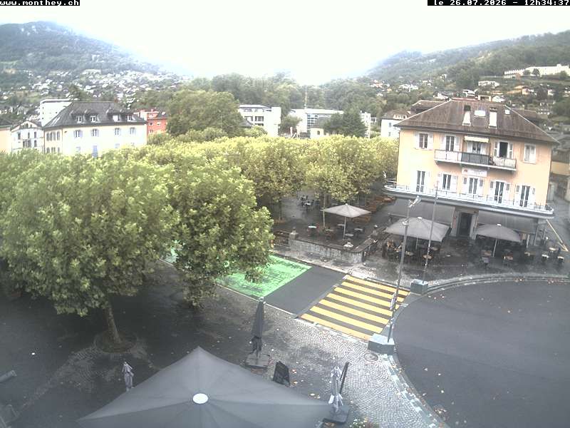 Monthey › Südwesten: Apéro folklorique montheysan - Place Centrale