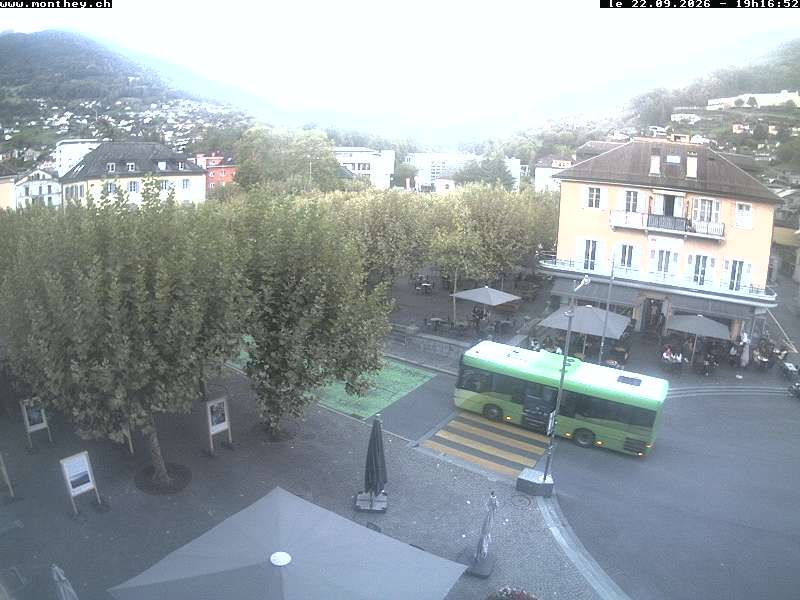 Monthey › Südwesten: Apéro folklorique montheysan - Place Centrale