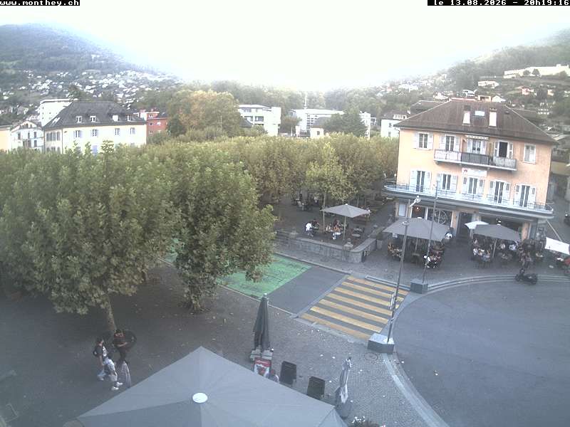 Monthey › Südwesten: Apéro folklorique montheysan - Place Centrale