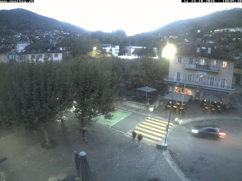 Monthey › Südwesten: Apéro folklorique montheysan - Place Centrale
