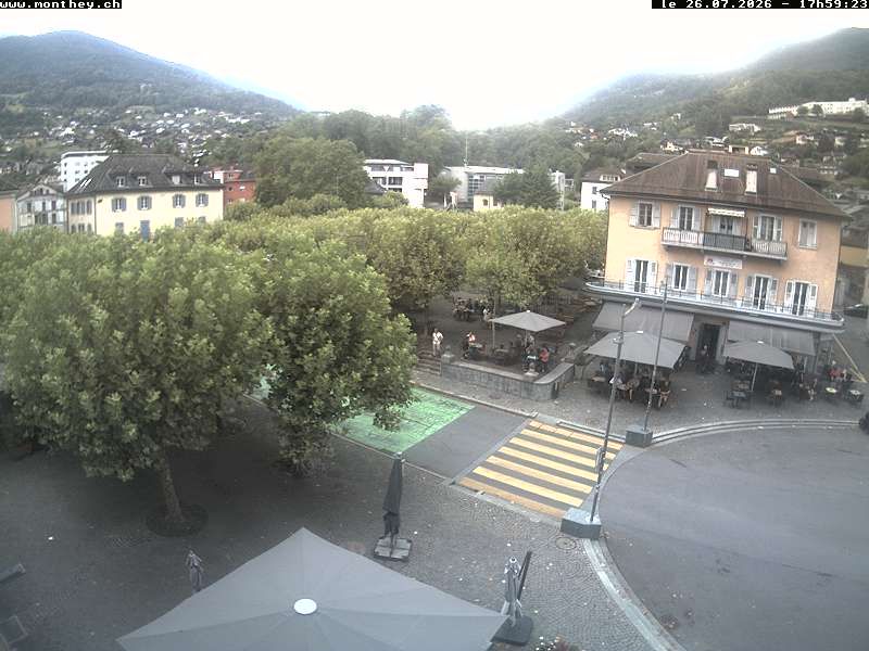 Monthey › Südwesten: Apéro folklorique montheysan - Place Centrale