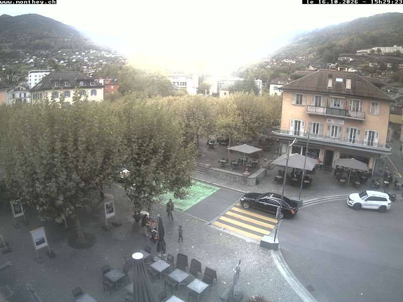 Monthey › Südwesten: Apéro folklorique montheysan - Place Centrale