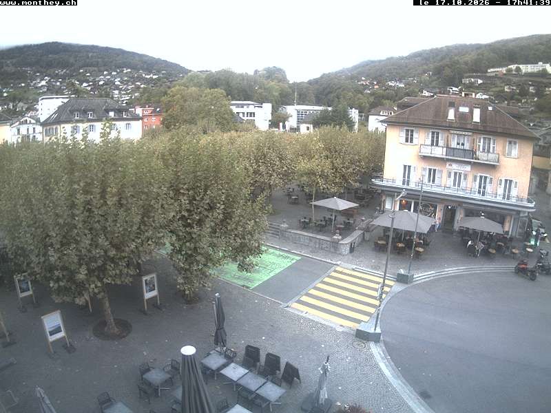 Monthey › Südwesten: Apéro folklorique montheysan - Place Centrale