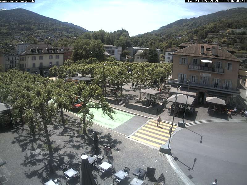 Monthey › Südwesten: Apéro folklorique montheysan - Place Centrale