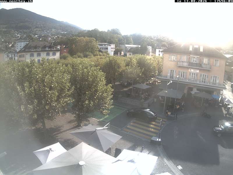 Monthey › Südwesten: Apéro folklorique montheysan - Place Centrale