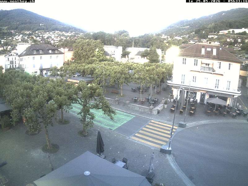 Monthey › Südwesten: Apéro folklorique montheysan - Place Centrale