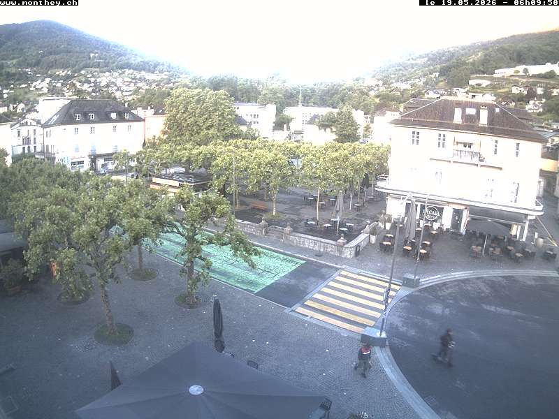 Monthey › Südwesten: Apéro folklorique montheysan - Place Centrale