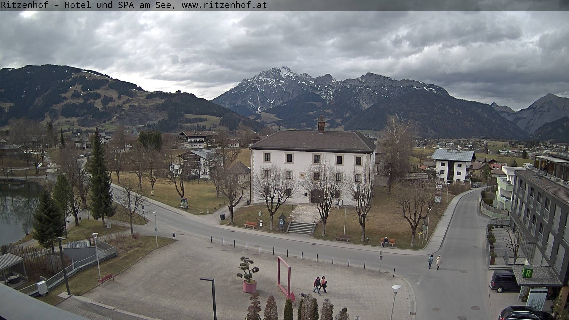 Traffic Cam Saalfelden am Steinernen Meer: Saalfelden - The House By The Castle
