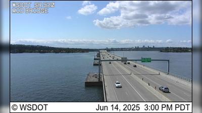 Edgewater Park: Traffic & Landscape View