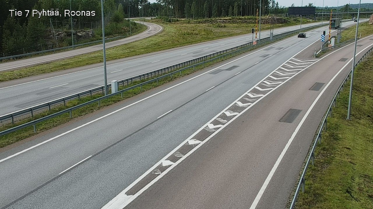 Traffic Cam Pyhtaa: Tie 7 Pyhtää, Roonas - Helsinkiin
