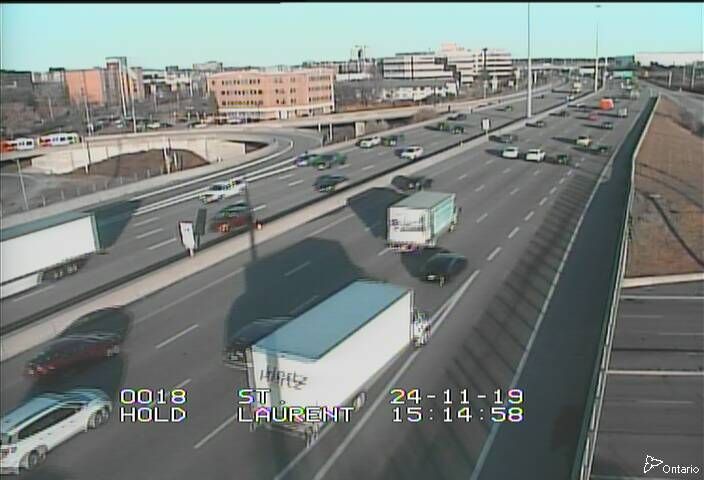 Traffic Cam (Old) Ottawa: HWY 417 NEAR ST. LAURENT BLVD