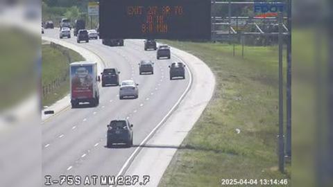 Traffic Cam Erie: 2277S_75_S/O_69TH_ST_M228