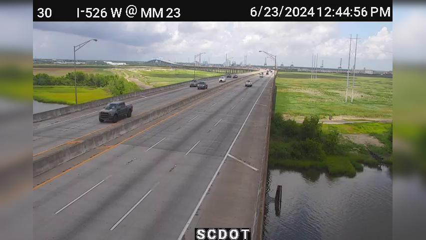 Traffic Cam Yellow House Landing: I-526 W @ MM 23 (Clements Ferry Road)
