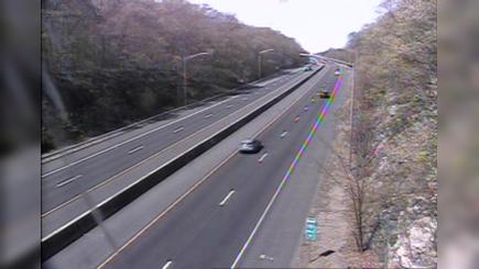 Traffic Cam Guilford: CAM 140 - I-95 SB S/O Exit 57 - S/O Rt. 1 (Boston Post Rd)