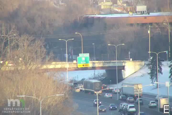 Traffic Cam New Brighton: I-694 EB @ Silver Lake Rd