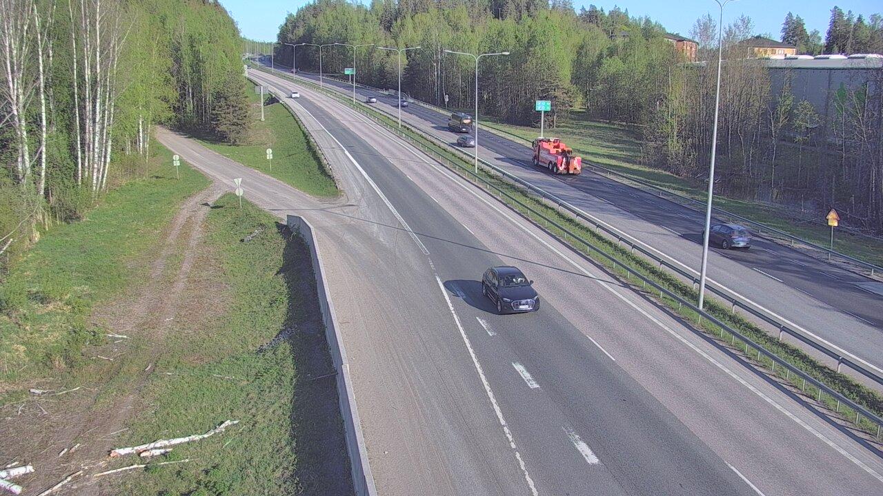 Traffic Cam Espoo: Tie - Kirkkojärvi - Turkuun