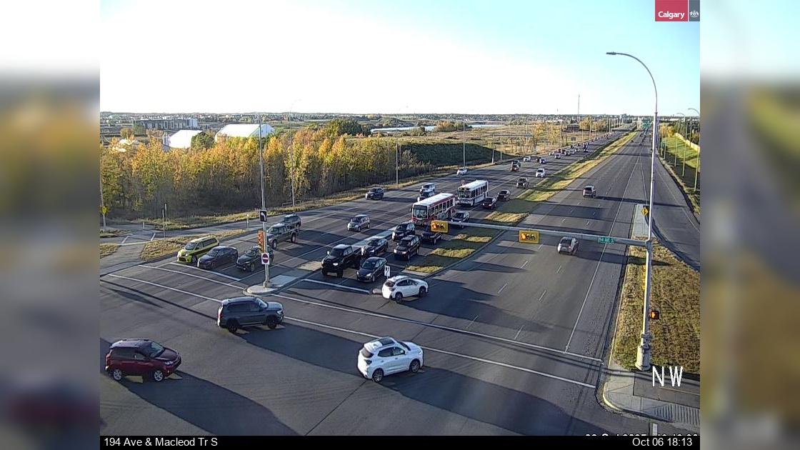 Traffic Cam Belmont: 194 Avenue - Macleod Trail S