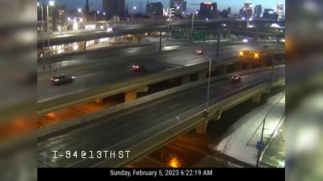 Traffic Cam Glendale: I-94 at 13th St