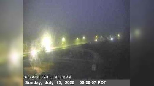 Traffic Cam Sausalito › North: TVE68 -- US-101 : AT BOWERS VISTA POINT EXIT