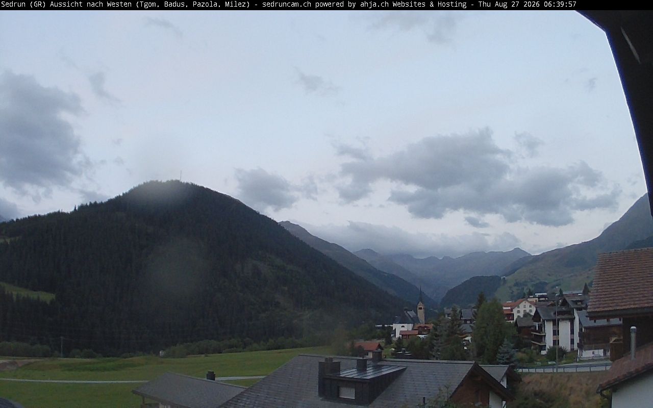 Traffic Cam Sedrun: Tujetsch - Dieni - Milez - Cuolm Val - Crispalt Pign - Cavradi - Pazolastock - Piz Tuma - Piz Badus