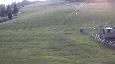 Mountain Escape: Grün-Maibrunn Ski Lift