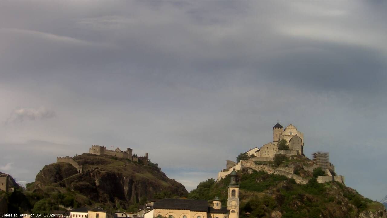 Sitten: Vue sur Valère et Tourbillon