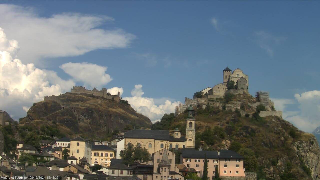 Sitten: Vue sur Valère et Tourbillon