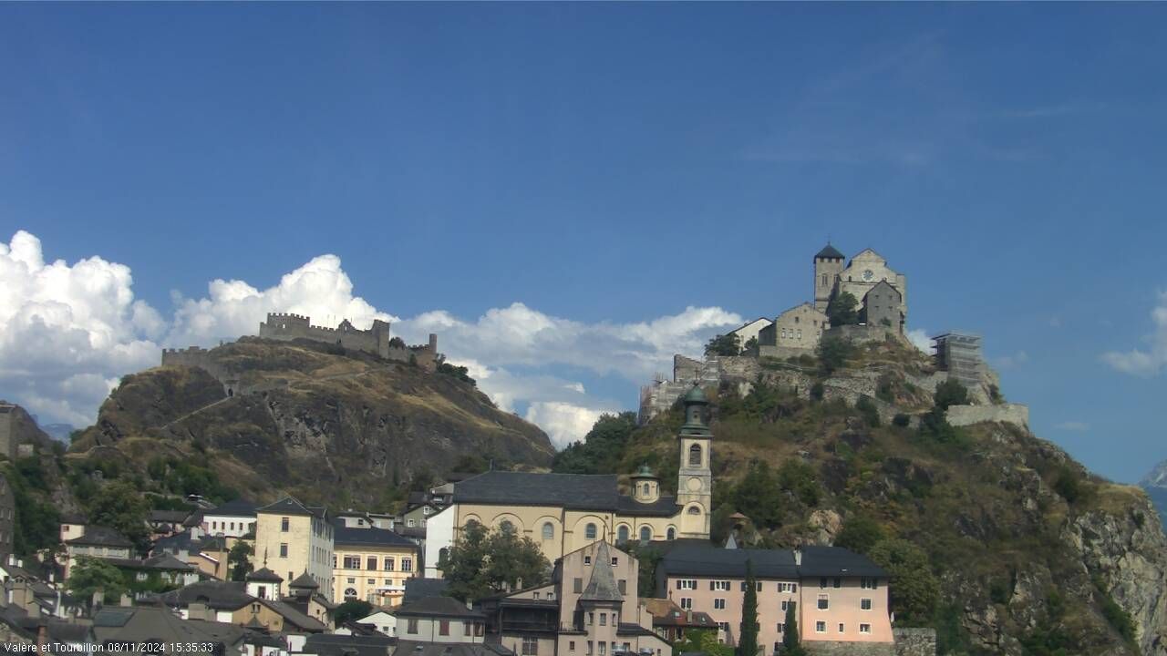 Sitten: Vue sur Valère et Tourbillon