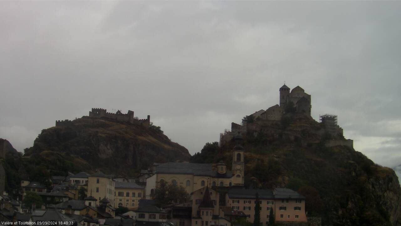 Sitten: Vue sur Valère et Tourbillon