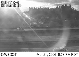 Traffic Cam Mountlake Terrace: I-5 at MP 177.7: NE 205th St