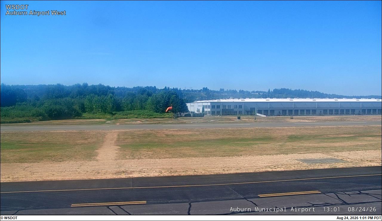 Traffic Cam Downtown › West: Auburn Municipal Airport West